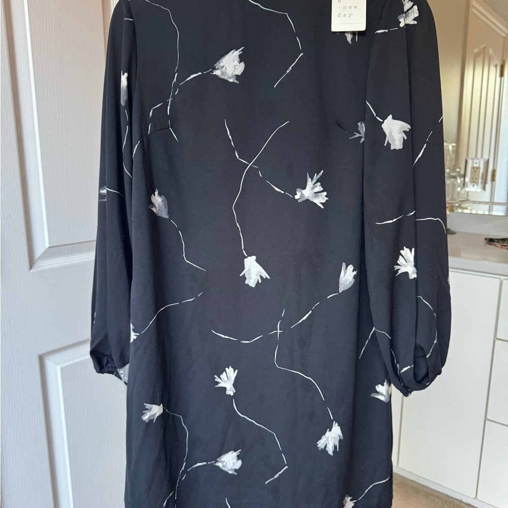 A New  Day Black Dress with White Floral Pattern US Small - Picture 3 of 11